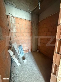 Apartament 3 camere, 2 bai, decomandat, etaj intermediar, zona Tractor
