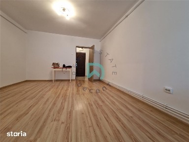 Garsoniera, renovata, Tractorul, Brasov