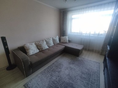 Proprietar. Inchiriez apartament 2 camere decomandat | Podu Roș - Piața Nicolina