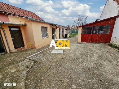 Casa 3 camere, 2 bai, mobilata, utilata, 645 mp teren, zona Lipoveni