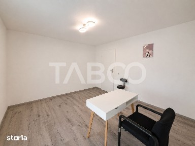 Spatiu birouri de inchiriat 2 camere si receptie zona Strand
