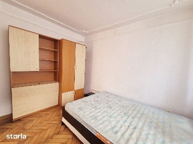 Apartament cu 3 camere, parter, zona 1 Decembrie 1918