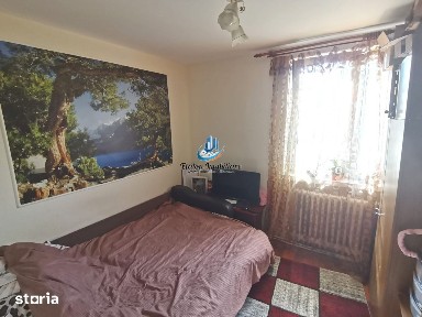 Apartament 3 camere semidecomandat, Piata Darmanesti, Piatra Neamt
