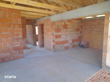 Casa in Rosu Biharia