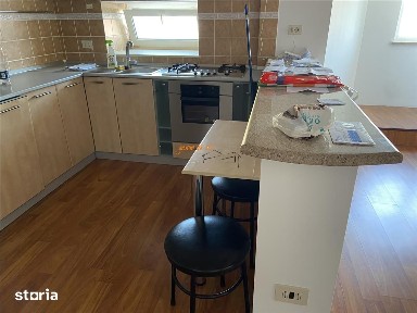 Apartament 4 camere transformat in 3 camere, zona ultracentrala Piata