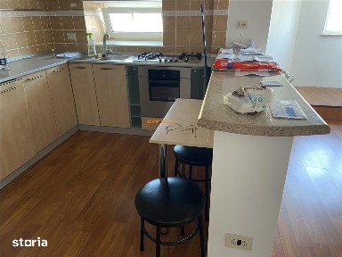 Apartament 4 camere transformat in 3 camere, zona ultracentrala Piata