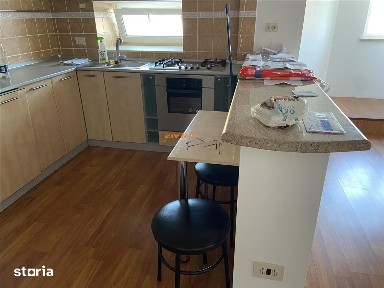 Apartament 4 camere transformat in 3 camere, zona ultracentrala Piata