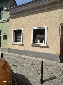 Casa 2 camere,deschidere stradala, potential comercial ultracentral