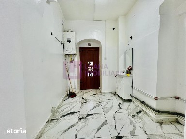 Spatiu comercial de inchiriat | Ultracentral | la cheie | acces strada