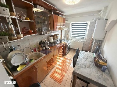 Apartament 2 camere decomandat 1 Mai Parcul Romanescu etaj 3 56mp