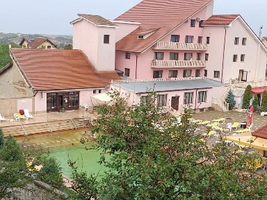.Vind cu TVA 0 lei garsoniera Oradea Băile Felix