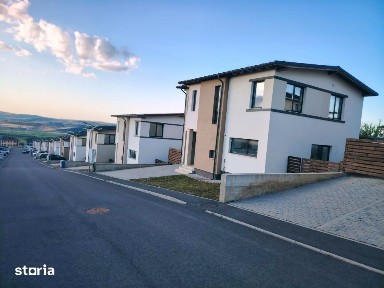Casa in Dezmir - spatiu pentru familie, liniste pentru munca de acas