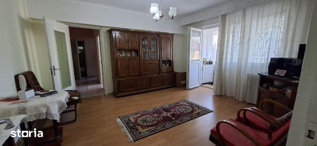 Mioritei (Restaurant Miorita)-3 camere /68 mp /etaj 1 /centrala / PVC