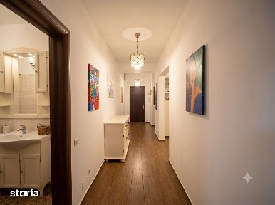 Apartament cu 3 camere, două băi și curte de 288 mp, Drumul Fermei