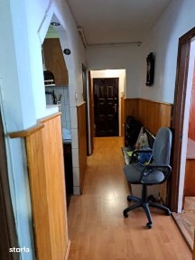 Apartament 3 camere decomandat 70mp, Rovine