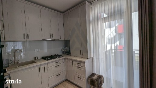 Apartament 3 camere 2 bai 70 mp utili terasa si parcare in Selimbar