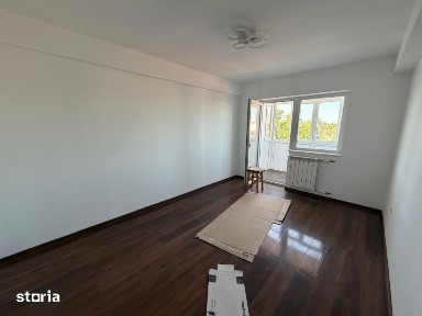 Apartament 3 camere, 2 bai, etaj intermediar, Radauti