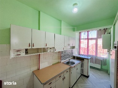 Ap decomandat, cu garaj, boxa, etaj 23 - Valea Aurie