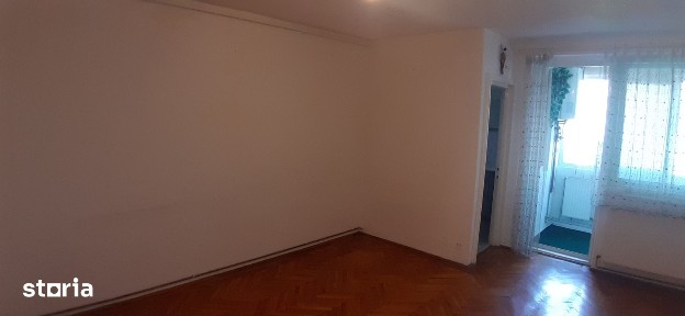 Vindem garsoniera Soarelui