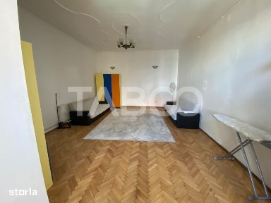 Garsoniera de inchiriat 42mpu mobilata utilata zona Centrul Istoric