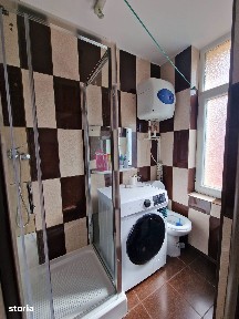 De vanzare garsoniera cf2, etajul 2, zona scolii nr.8, Pret 23500euro