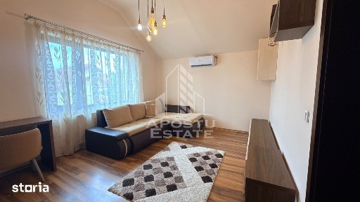 Mansarda inalta cu 2 camere de vanzare, loc de parcare, Dumbravita