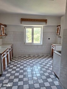 Vand apartament 4 camere Panciu, 100 mp, Bd. Independentei