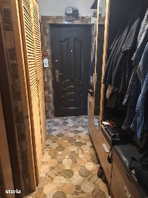Ap 2 cam X mijlociu etaj 4 cu acoperis Rogerius (in spate la Perla)