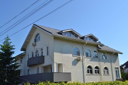 Imobil comercial si rezidential premium - Clădire Comercială de Anvergură / Sediu Central Companie - Soseaua Bucium nr. 89 B