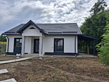 Vand CASA în Roman (Lutca)