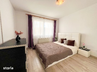 Apartament pe 2 nivele, 4 camere, parcare, str Sesul de sus