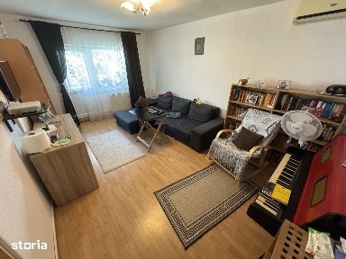Apartament 4 camere decomandat zona Tomis 3 Etaj 1 cu Centrală proprie