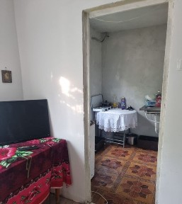 Închiriez Garsonieră