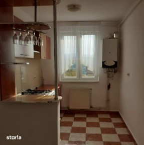 Inchiriez apartament