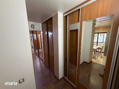 Vand apartament 3 camere tip vagon Trivale,pitesti