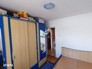 Apartament 3 camere, etaj 4, pod, Calea Romanului