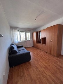 Vand apartament 2 camere, et. 3, Carpati 1