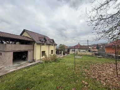 Casă de vanzare.