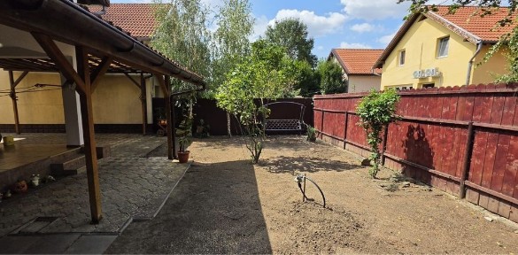 Casa de vanzare/inchiriere in Dumbravita