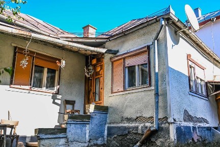 Casă de vânzare - Vișeu de Sus (Zonă Rezidențială), partial mobilată