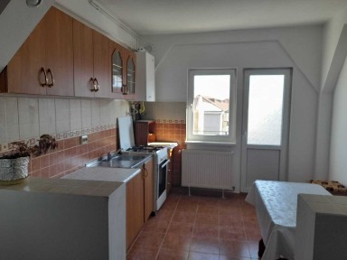 Mansardă luminoasă - Cartier Terezian, direct de la proprietar