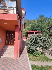 Vila Șerbănești P+E1+M (zona Piazzeta/Titanic Granit)