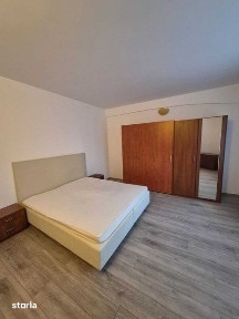 Inchiriez apartament 3 camere Central