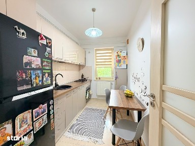 Apartament cu 3 camere decomandat, 77 mp, Etaj 1 + Parcare privată