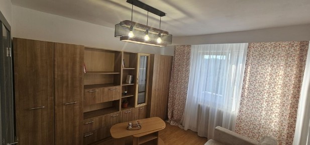 PF inchirez ap 2 camere decomandat