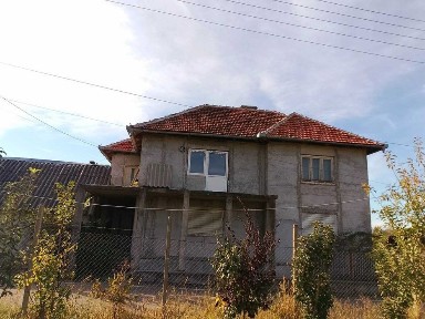 Casa mare de vanzare