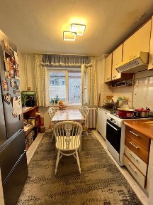 Proprietar vand Sau Schimb Apartament 2 camere pe Spartacus in Rogerius