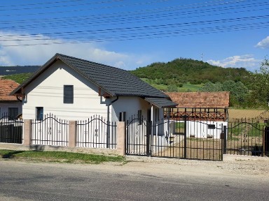 Vând casa Valcea, Mihaesti