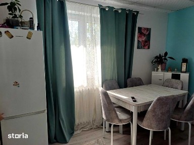 Ofer spre inchiriere apartament cu 3 camere zona Alexandru cel bun