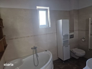 3 camere de inchiriat la casa